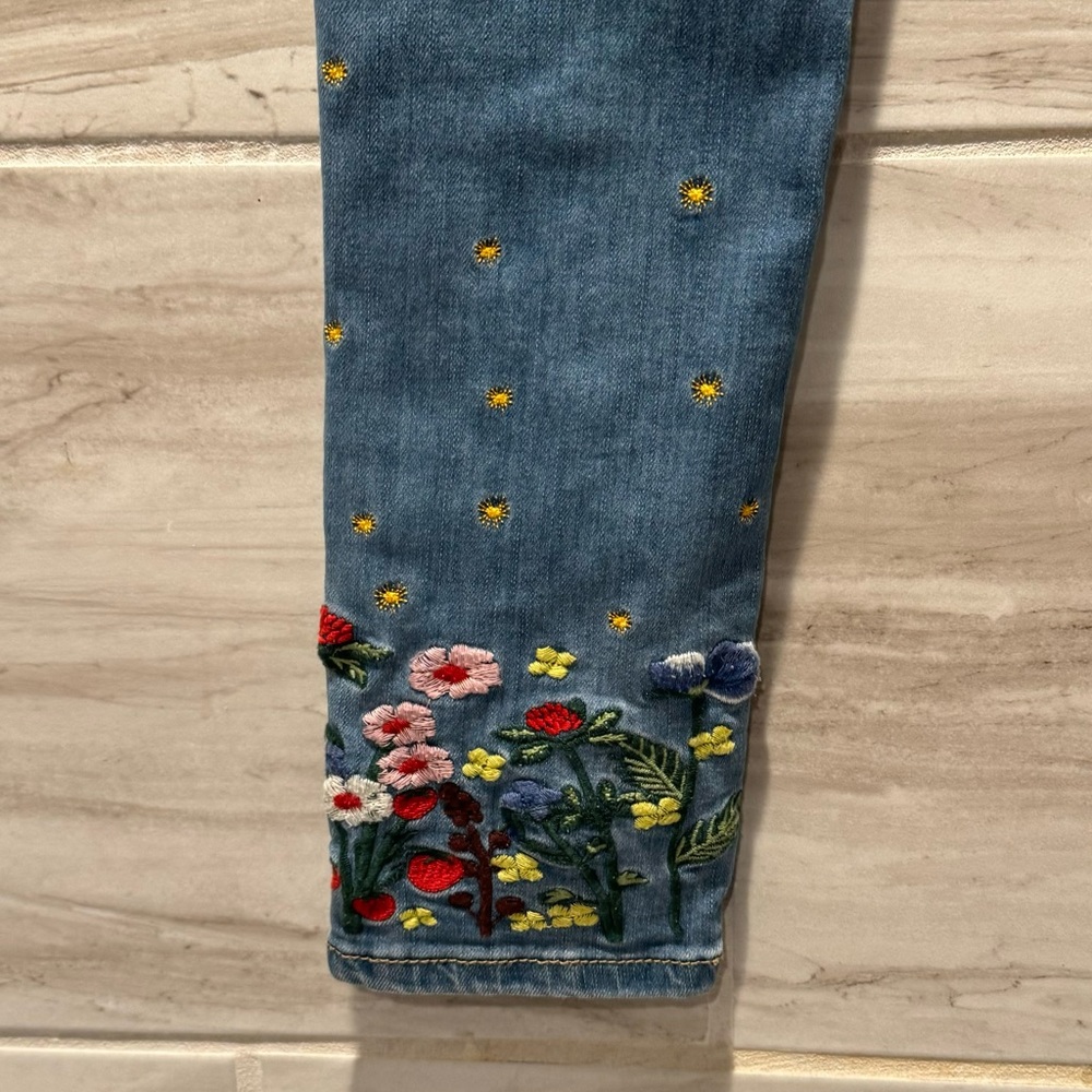 Women’s Earl Embroidered Ankle Skinny
Jeans Size 4 - Picture 8 of 15